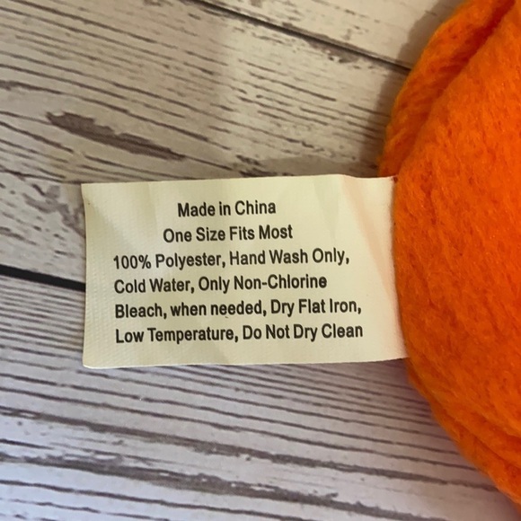 Unisex Dunkin’ Donuts Polar Fleece Winter Hat Beanie Adult One Size - Picture 6 of 6